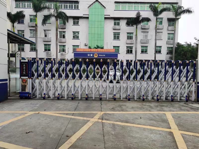 坂田派出所鋁合金電動(dòng)伸縮門(mén)
