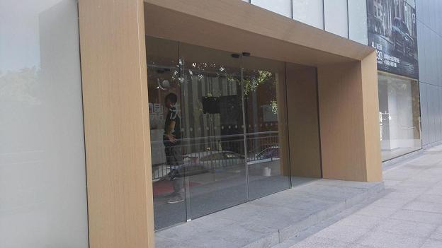 商報(bào)社大樓沃爾沃4S店玻璃自動(dòng)門(mén)
